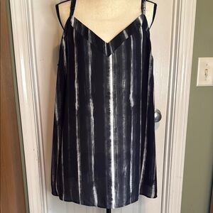 Torrid Black and White Sleeveless Camisole